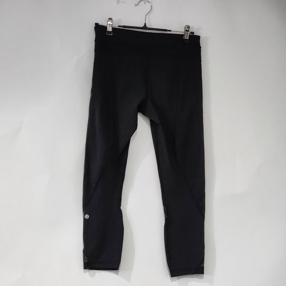 Lululemon Women Size 6 Black Crop Yoga Pants Black Sheer Ankles - Picture 2 of 9